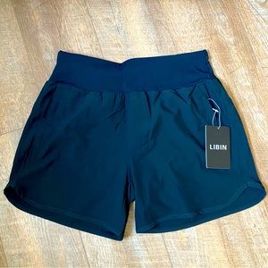 Athletic running shorts with liner